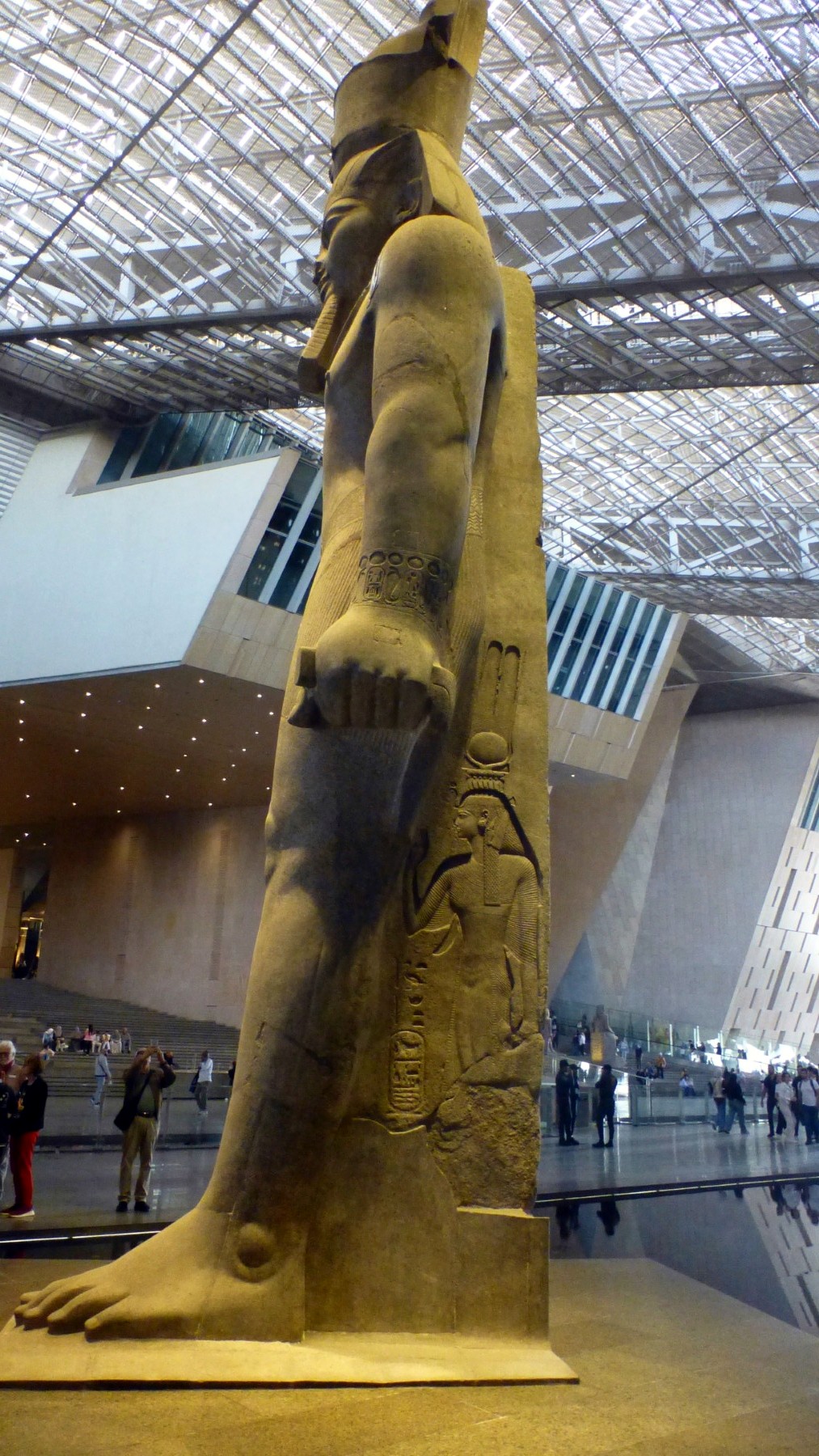 On the left of Ramses is his Queen, Nefertari.