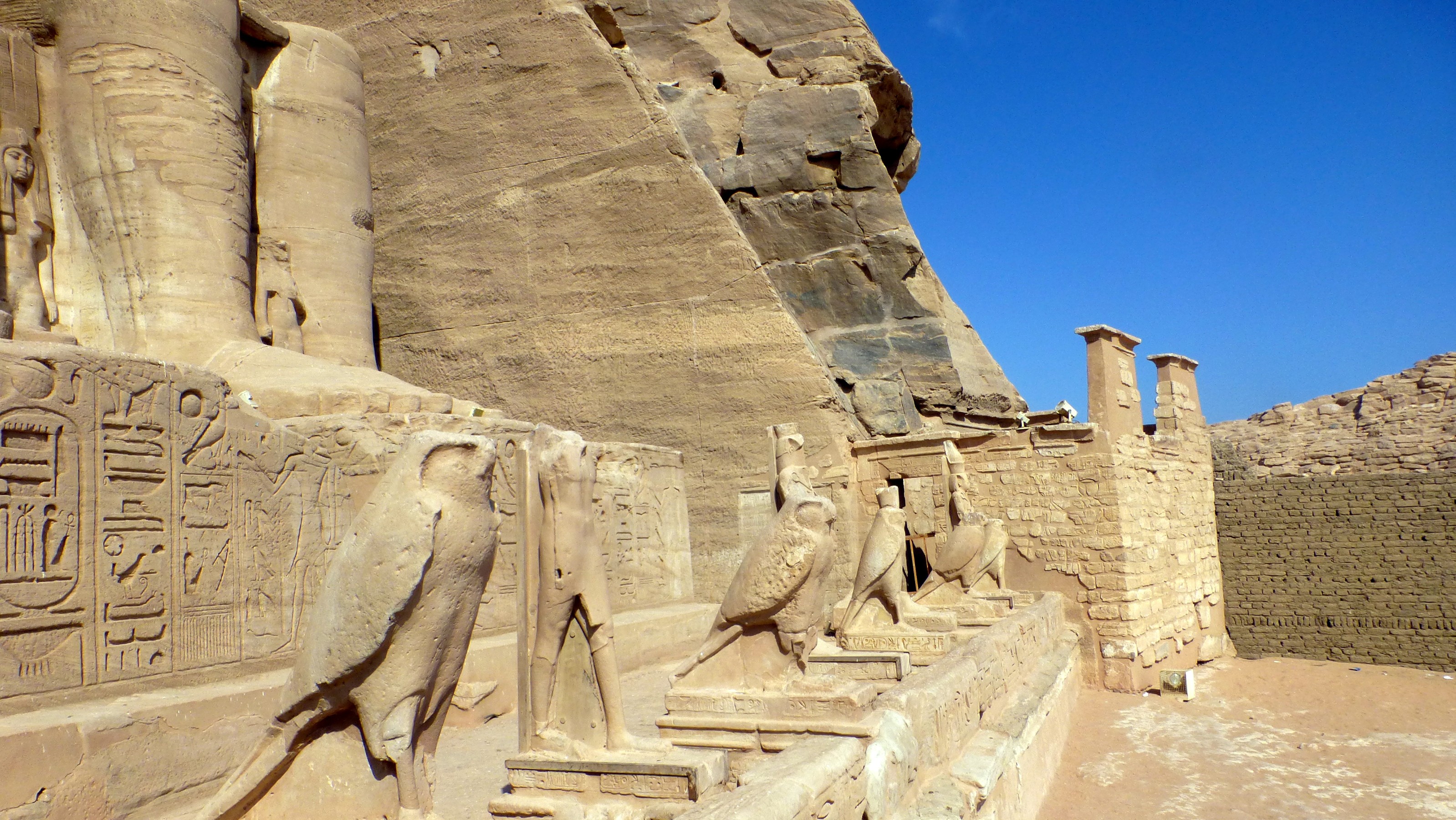 A line up of all of the standard deities guards the entrance.