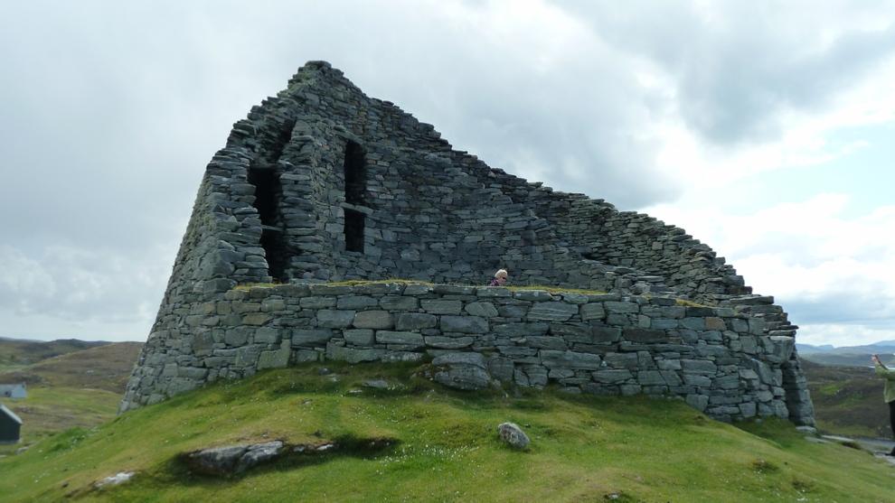 Dùn Chàrlabhaigh Broch. A stone roundhouse from c. 100BC.