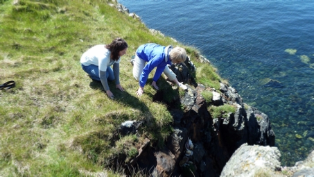 Amy & Linda checking out theScallop shells at Rodel Hotel