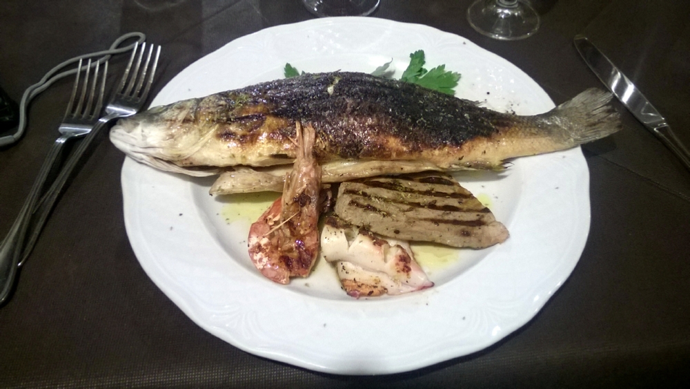 The <i>frutti di mare alla griglia mista</i> (mixed seafood grill)