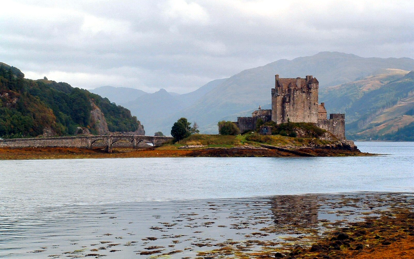 Eilean Donan Castle with its arched bridge. (2003)
