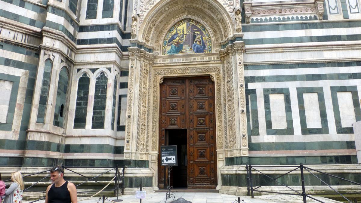 One of the many entrances to the Duomo