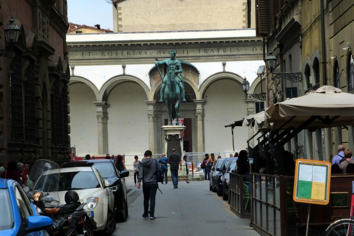 Along the streets of Firenze