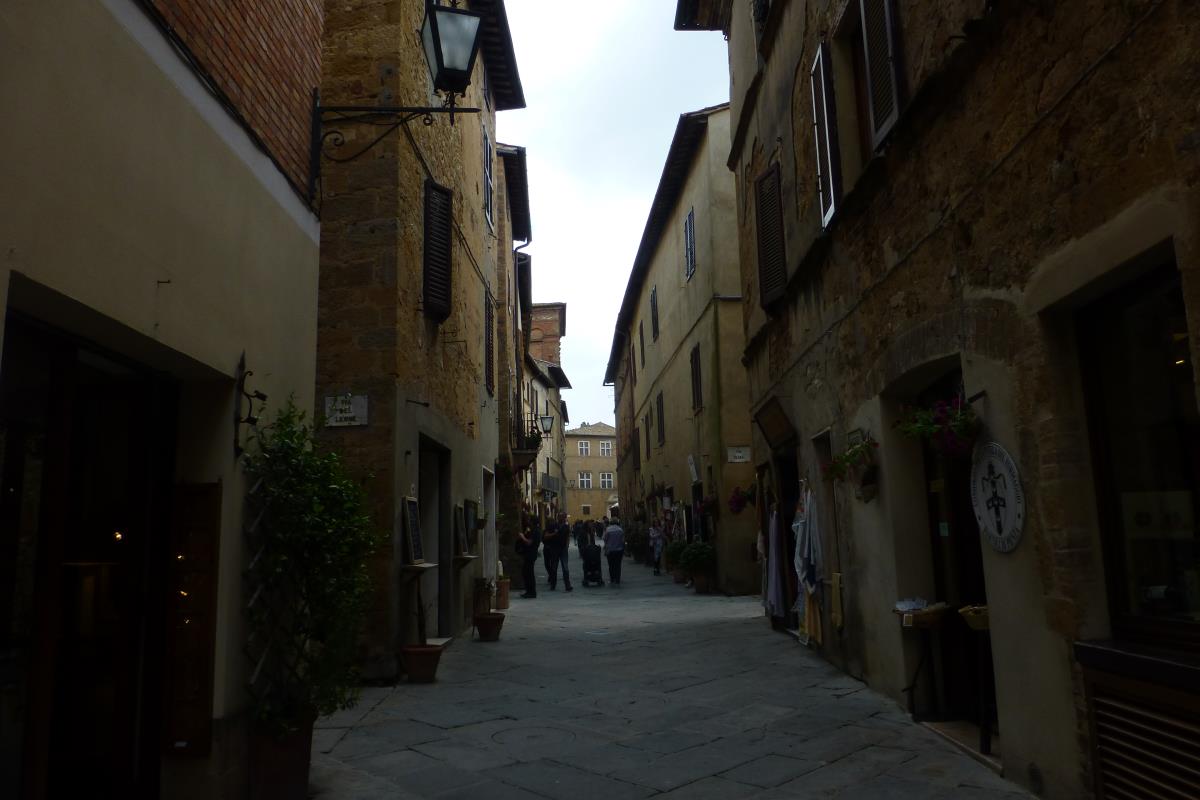 Walking the streets of Pienza