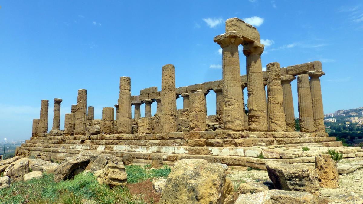 Tempio di Giunone upon the hill