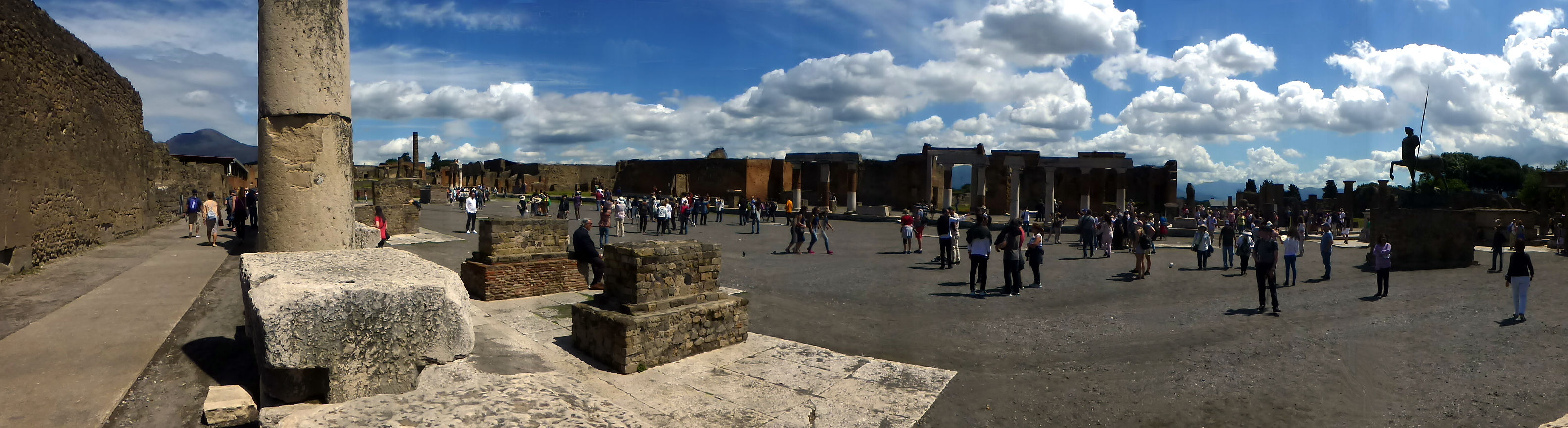 The <i>Foro Civile di Pompei</i> (the Civil Forum of Pompeii)