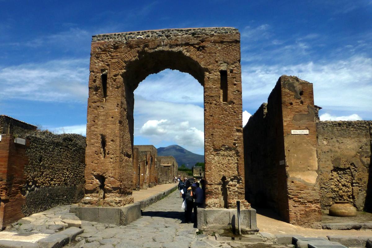 Mt Vesuvius framed by the <i>Arco di Caligola </i>(Arch of Caligula)